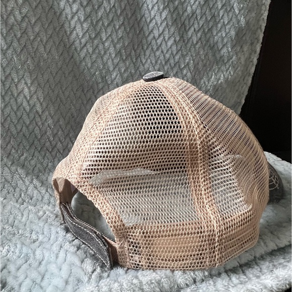 Ladies distressed adjustable trucker cap - Picture 3 of 3